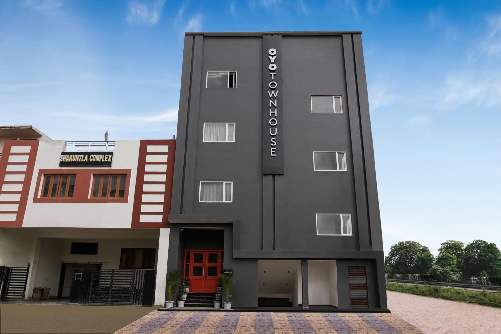 Townhouse The Awadh Airport Near Chaudhary Charan Singh International Airport Ξενοδοχείο Bijnaur Εξωτερικό φωτογραφία